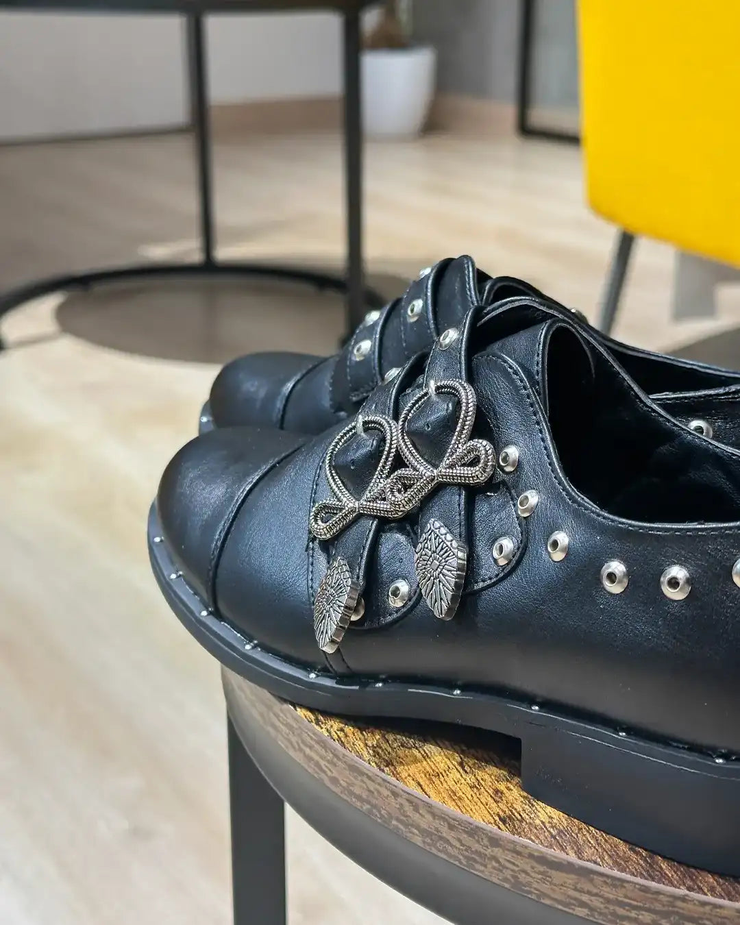 Alabama - Scarpe Con Fibbie Borchiate Nere