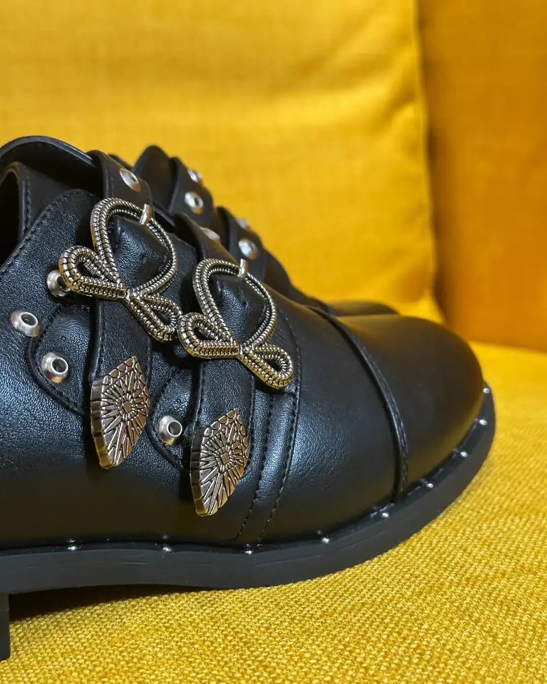 Alabama - Scarpe Con Fibbie Borchiate Nere