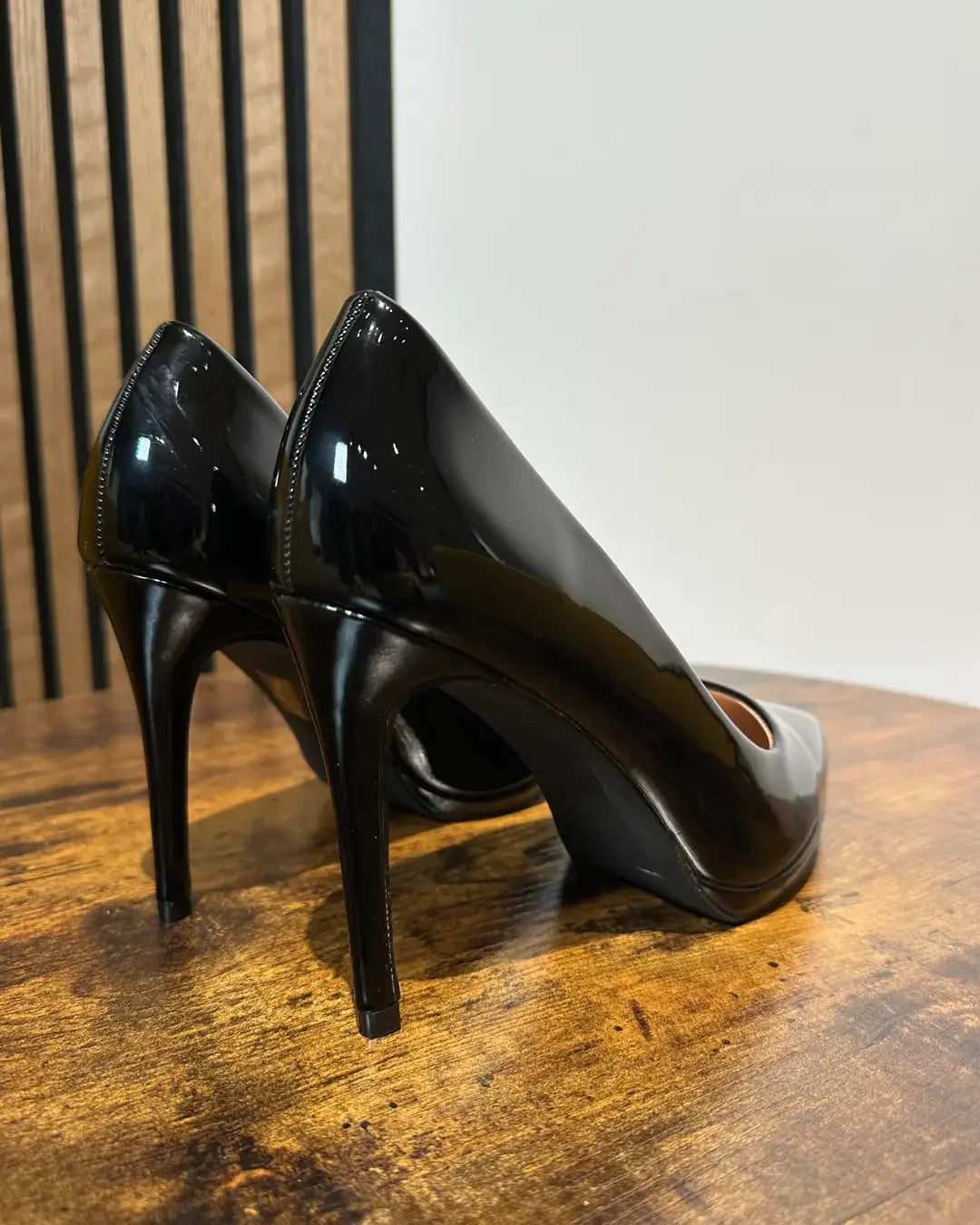 Venere - Décolleté Lucido Nero